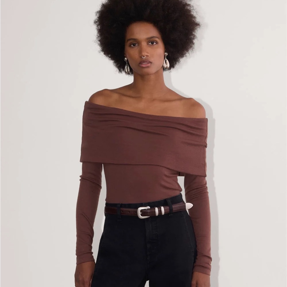 ISO Everlane The Off-The-Shoulder Top in Butterluxe in Mahogany XS/S